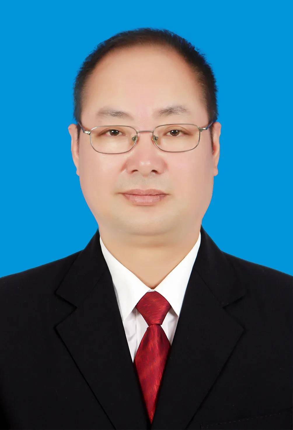 李穎任仁懷市人民政府副市長、代理市長