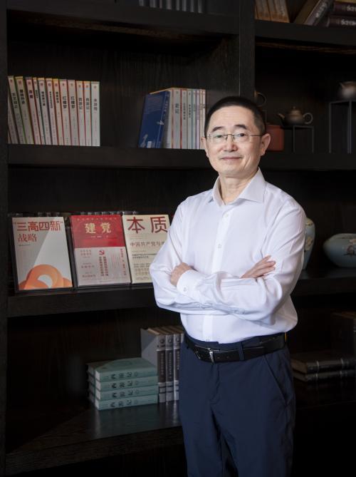 中南傳媒董事長彭玻：將繼續(xù)堅(jiān)守主業(yè)、擁抱趨勢(shì) 確保公司在出版領(lǐng)域頭部地位