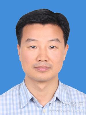 何田任銅陵市委常委、市政府黨組副書記 鄭剛?cè)问形Ｎ?、組織部長(zhǎng)