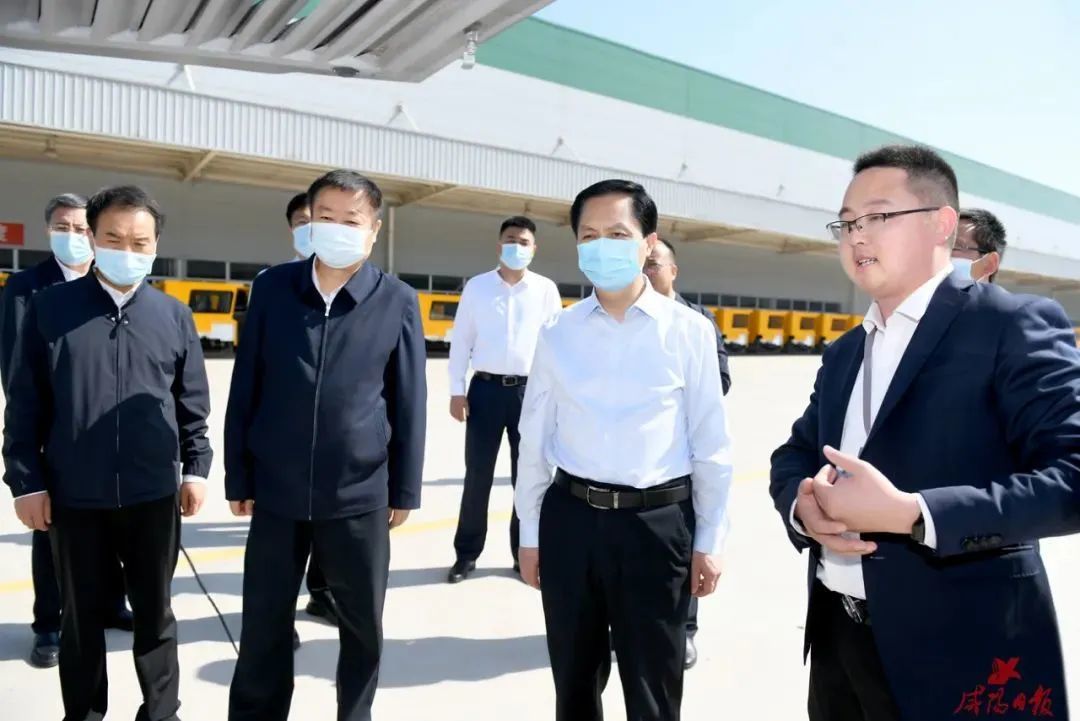 夏曉中到咸陽高新區(qū)調(diào)研企業(yè)運(yùn)營、項(xiàng)目建設(shè)等工作并主持召開座談會